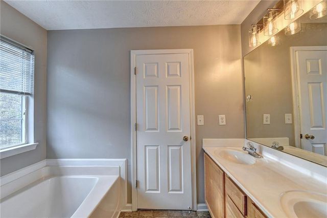 960 Melrose Park Place, Lawrenceville, GA 30044