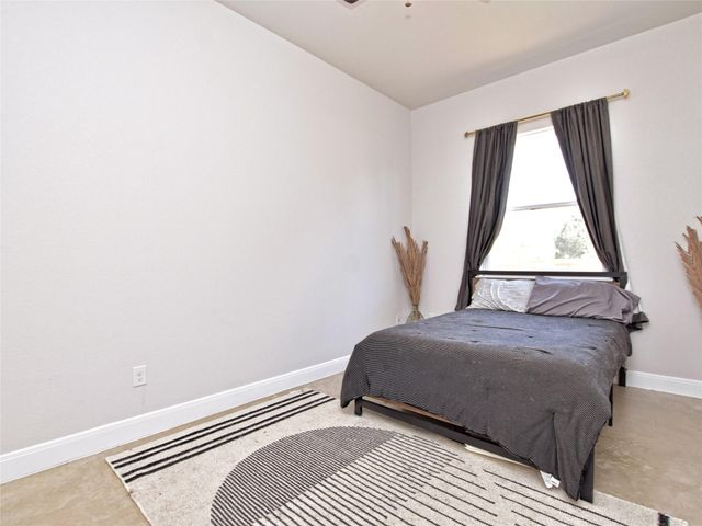 114 E Keomuku LN, Bastrop, TX 78602