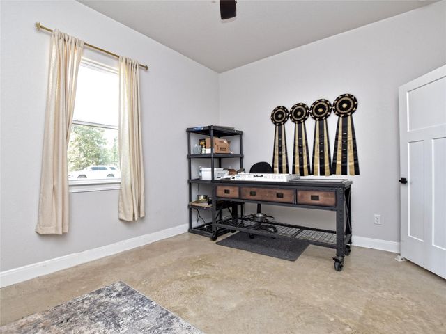 114 E Keomuku LN, Bastrop, TX 78602