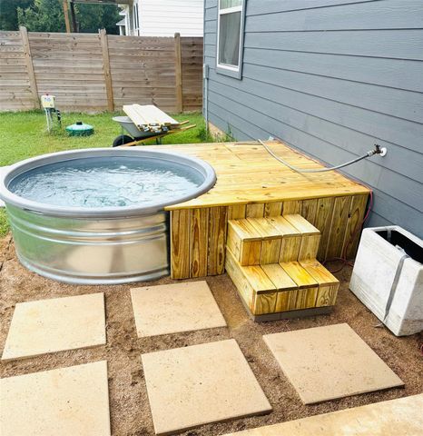 114 E Keomuku LN, Bastrop, TX 78602