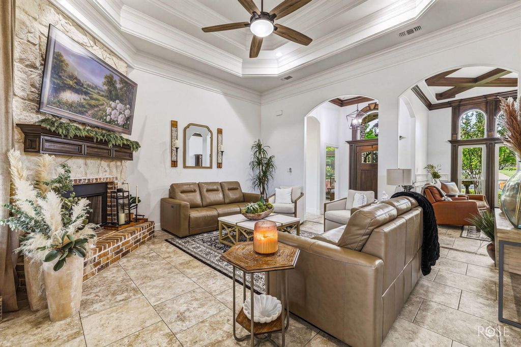 Image 13 of property listing at 6005 Kingsbridge Drive, San Angelo, TX 76901