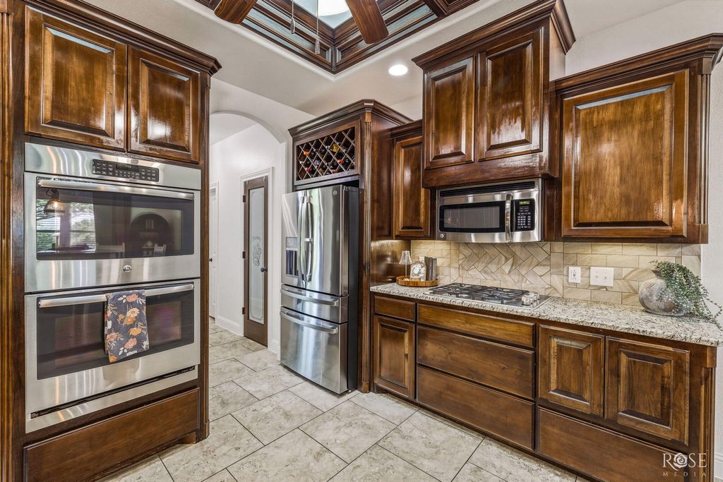 Image 18 of property listing at 6005 Kingsbridge Drive, San Angelo, TX 76901