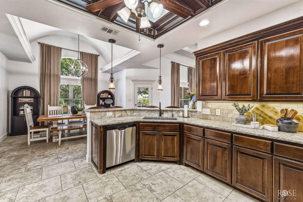 Image 20 of property listing at 6005 Kingsbridge Drive, San Angelo, TX 76901