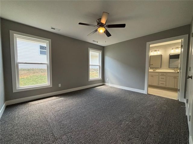 4909 S Creek Woods Drive, St Joseph, MO 64507