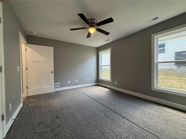 4909 S Creek Woods Drive, St Joseph, MO 64507