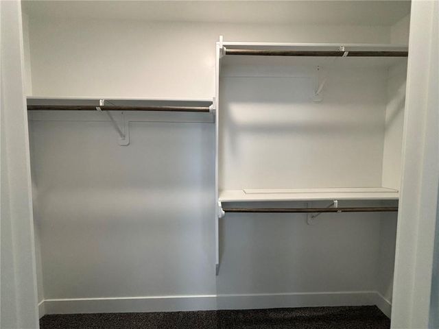 4909 S Creek Woods Drive, St Joseph, MO 64507