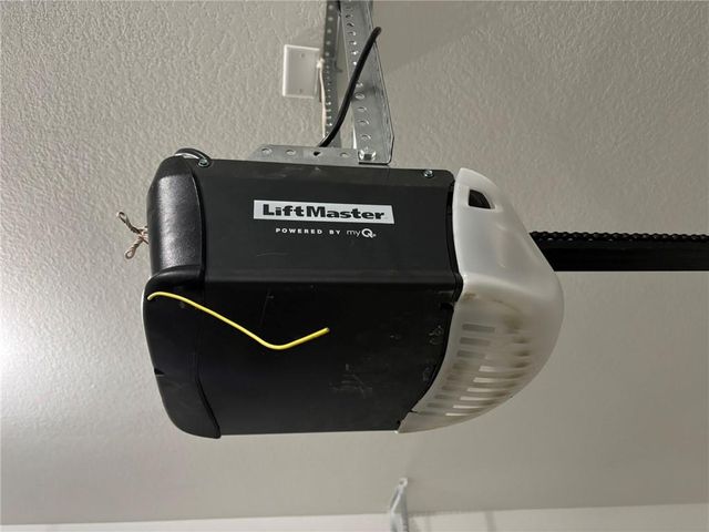 4909 S Creek Woods Drive, St Joseph, MO 64507