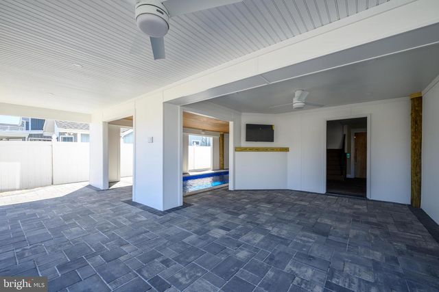 1426 PAUL BLVD, Manahawkin, NJ 08050
