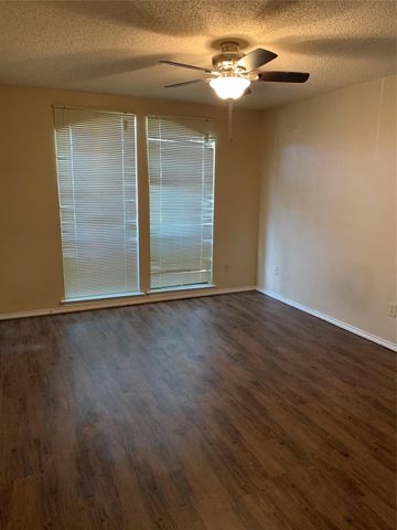 11826 Garden Terrace Drive, Dallas, TX 75243