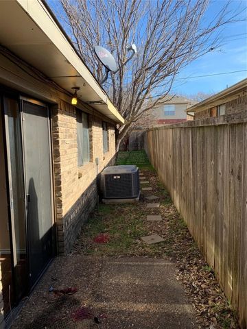 11826 Garden Terrace Drive, Dallas, TX 75243