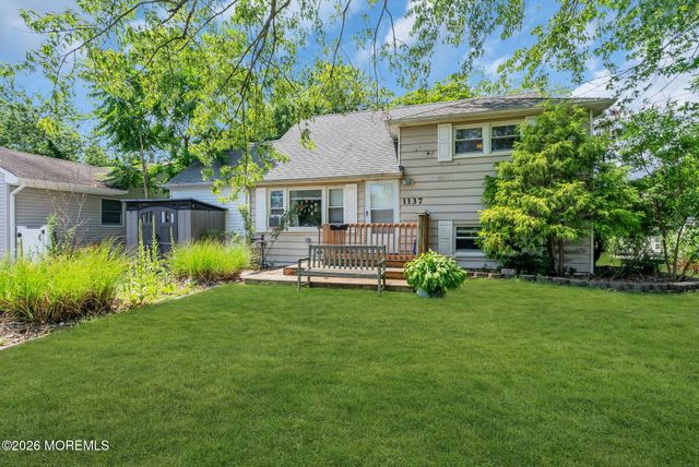 1137 Roe Avenue, Point Pleasant, NJ 08742