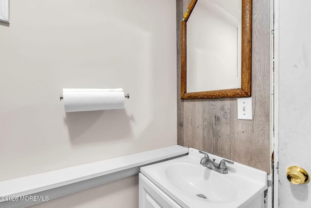 1137 Roe Avenue, Point Pleasant, NJ 08742