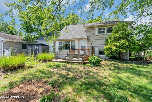 1137 Roe Avenue, Point Pleasant, NJ 08742