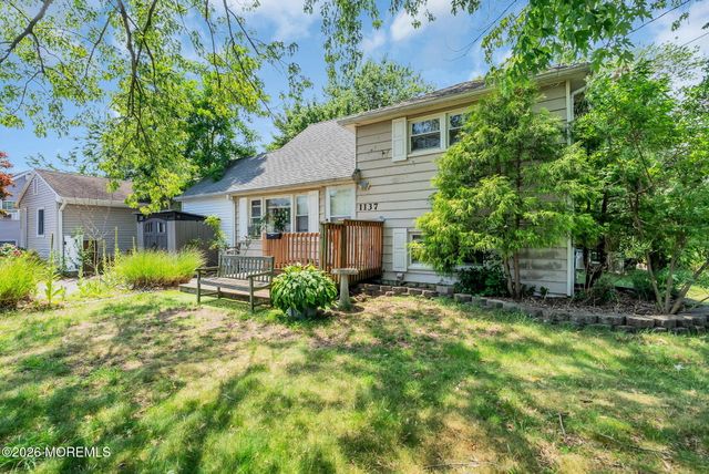 1137 Roe Avenue, Point Pleasant, NJ 08742