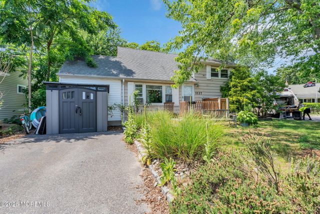 1137 Roe Avenue, Point Pleasant, NJ 08742