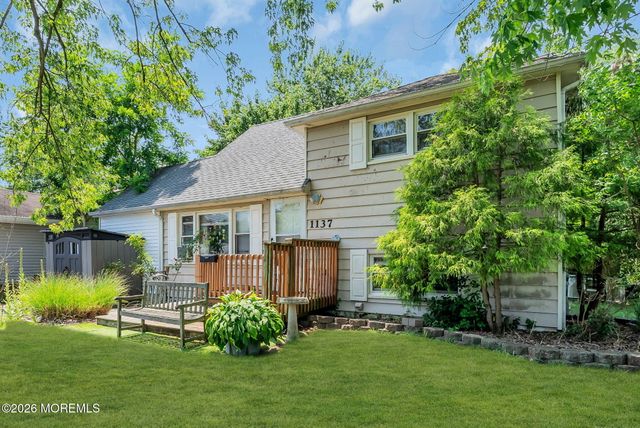 1137 Roe Avenue, Point Pleasant, NJ 08742