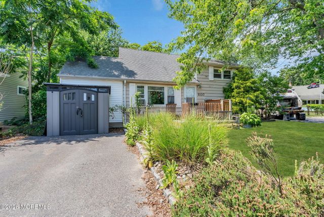 1137 Roe Avenue, Point Pleasant, NJ 08742