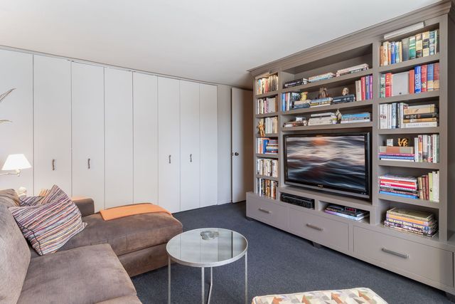 1410 N State Parkway 22B, Chicago, IL 60610