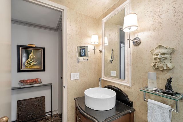 1410 N State Parkway 22B, Chicago, IL 60610