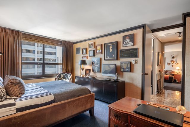 1410 N State Parkway 22B, Chicago, IL 60610
