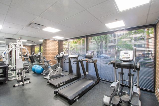 1410 N State Parkway 22B, Chicago, IL 60610