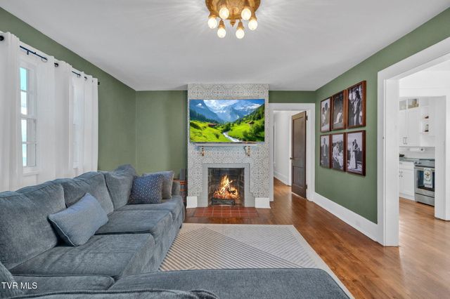 513 Granada Pvt Court, Kingsport, TN 37660