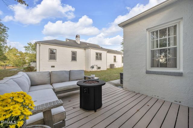 513 Granada Pvt Court, Kingsport, TN 37660