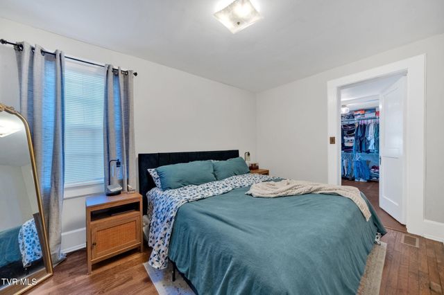 513 Granada Pvt Court, Kingsport, TN 37660