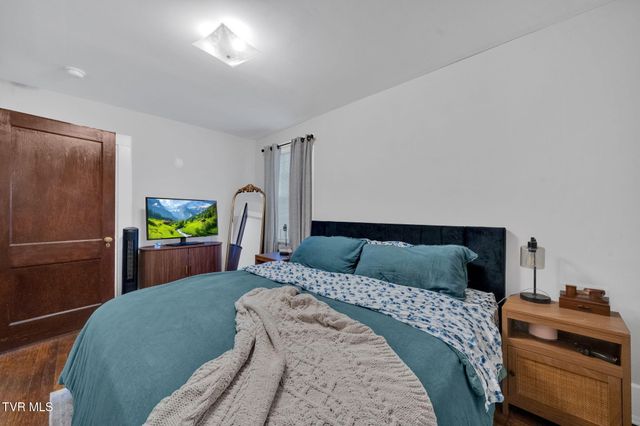 513 Granada Pvt Court, Kingsport, TN 37660