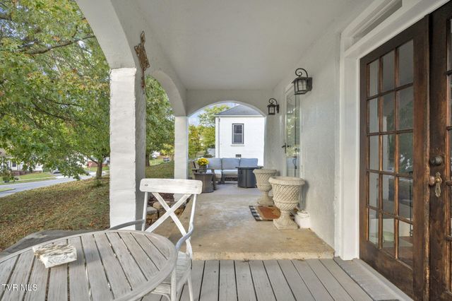 513 Granada Pvt Court, Kingsport, TN 37660