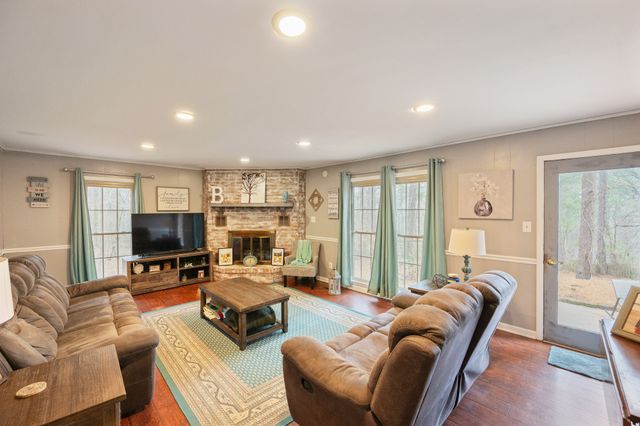 371 Woodland Dr, Huntingdon, TN 38344