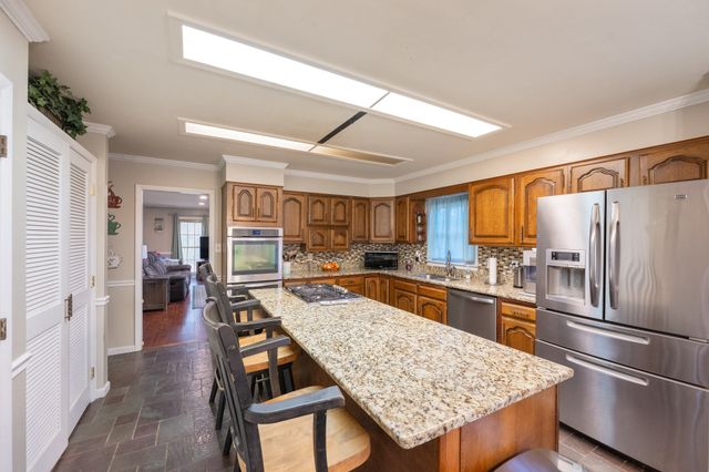 371 Woodland Dr, Huntingdon, TN 38344