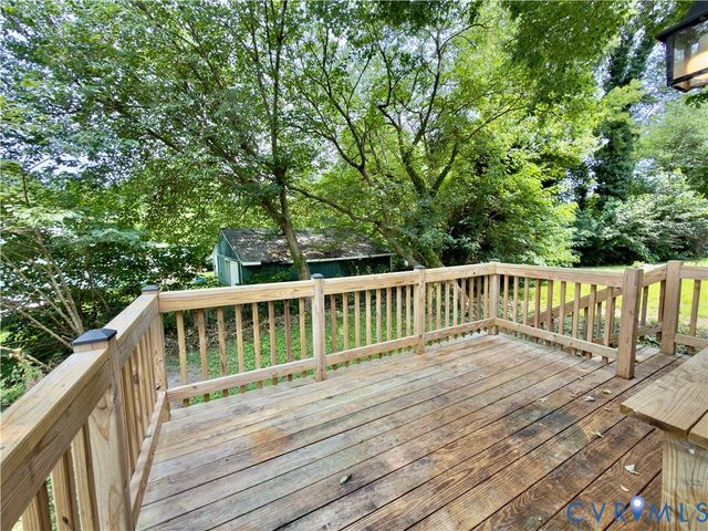 1005 Chestnut St, Petersburg, VA 23803