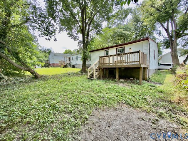 1005 Chestnut St, Petersburg, VA 23803