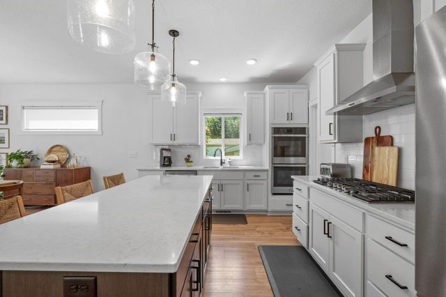 15 Harrison Avenue S, Hopkins, MN 55343