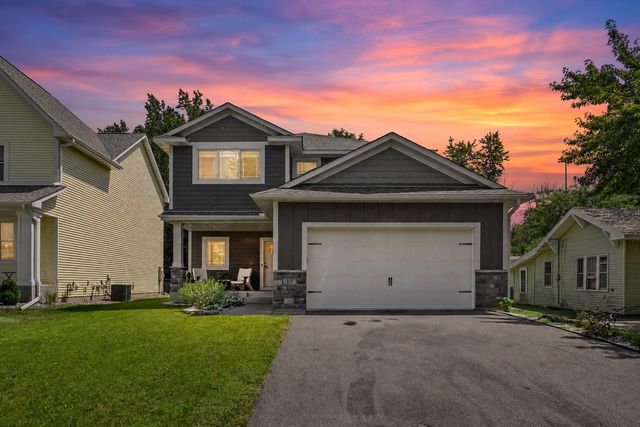 15 Harrison Avenue S, Hopkins, MN 55343