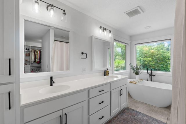 15 Harrison Avenue S, Hopkins, MN 55343