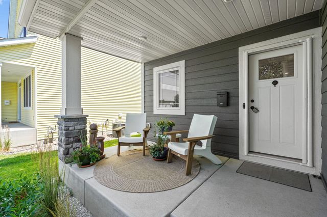 15 Harrison Avenue S, Hopkins, MN 55343
