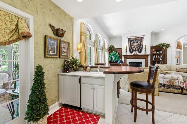 11 Camargo Canyon Drive, Madeira, OH 45243