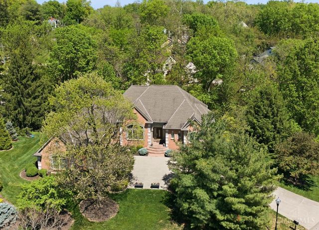11 Camargo Canyon Drive, Madeira, OH 45243