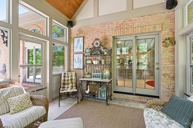11 Camargo Canyon Drive, Madeira, OH 45243