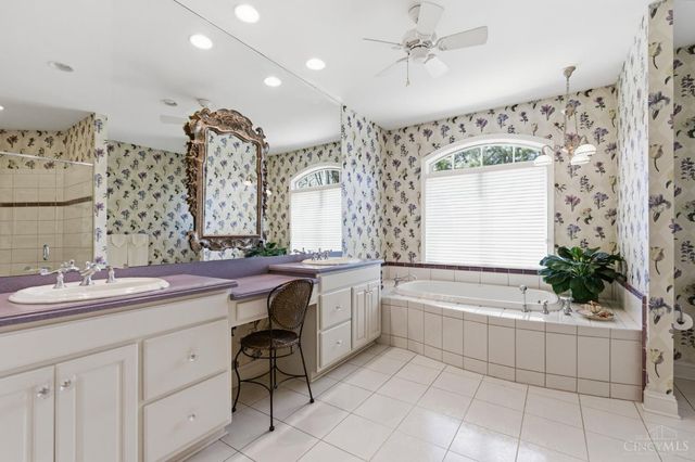 11 Camargo Canyon Drive, Madeira, OH 45243