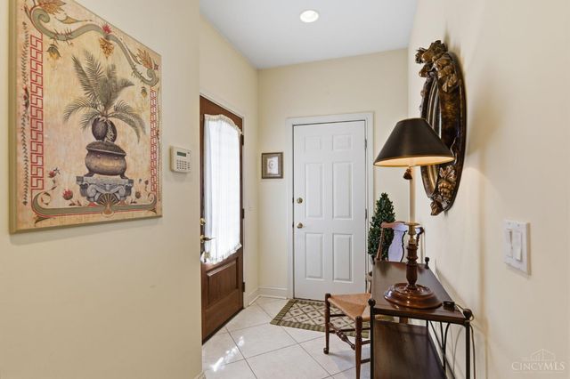 11 Camargo Canyon Drive, Madeira, OH 45243