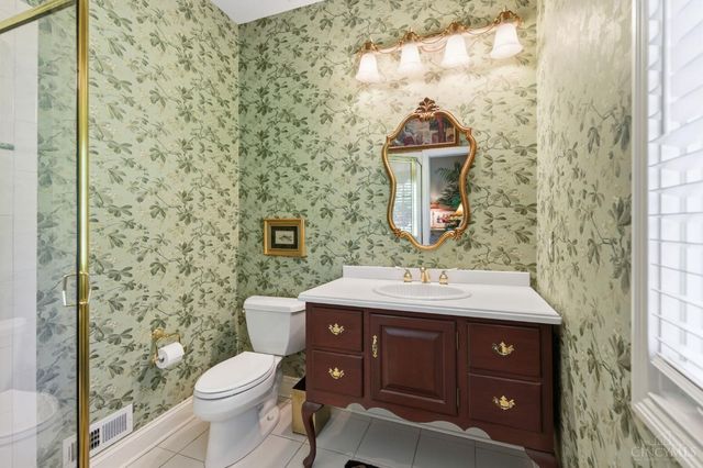 11 Camargo Canyon Drive, Madeira, OH 45243