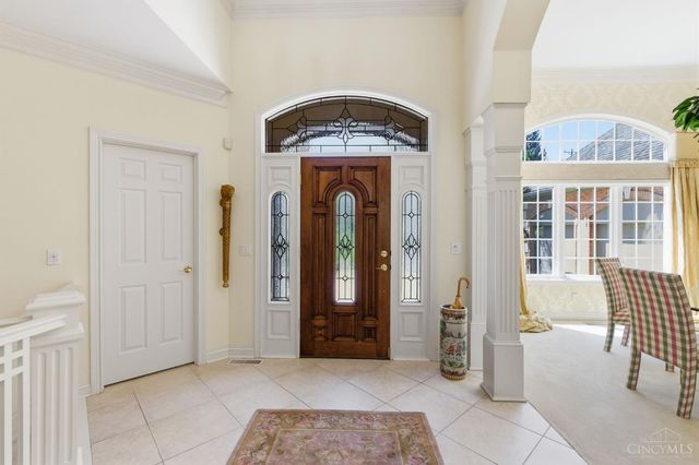 11 Camargo Canyon Drive, Madeira, OH 45243