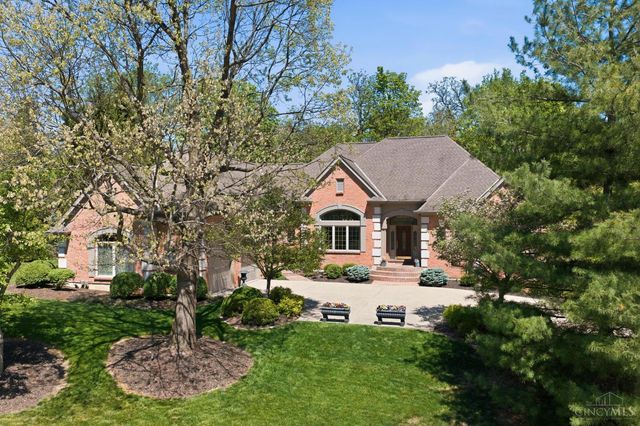11 Camargo Canyon Drive, Madeira, OH 45243