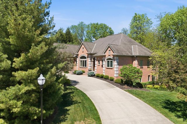 11 Camargo Canyon Drive, Madeira, OH 45243