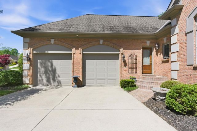 11 Camargo Canyon Drive, Madeira, OH 45243