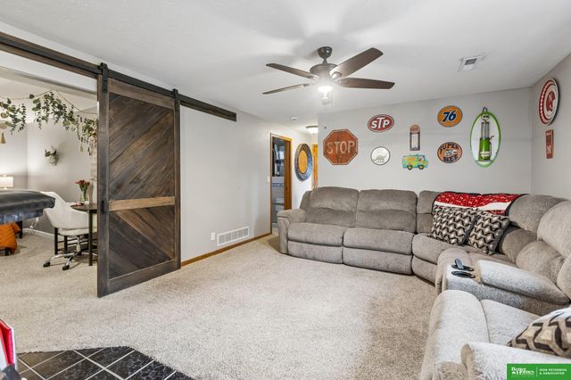 2711 Eagle Drive, Fremont, NE 68025