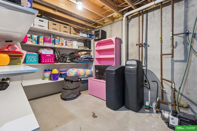 2711 Eagle Drive, Fremont, NE 68025